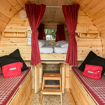 Campingplatz Wohnen Im Campingcube Direkt Am Rhein Köln